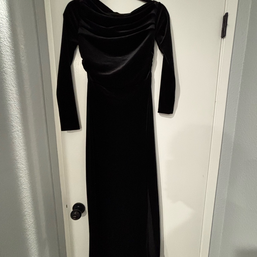 SHEIN Black Long Sleeve Velvet Dress